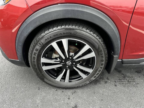 2020 Nissan Kicks SR