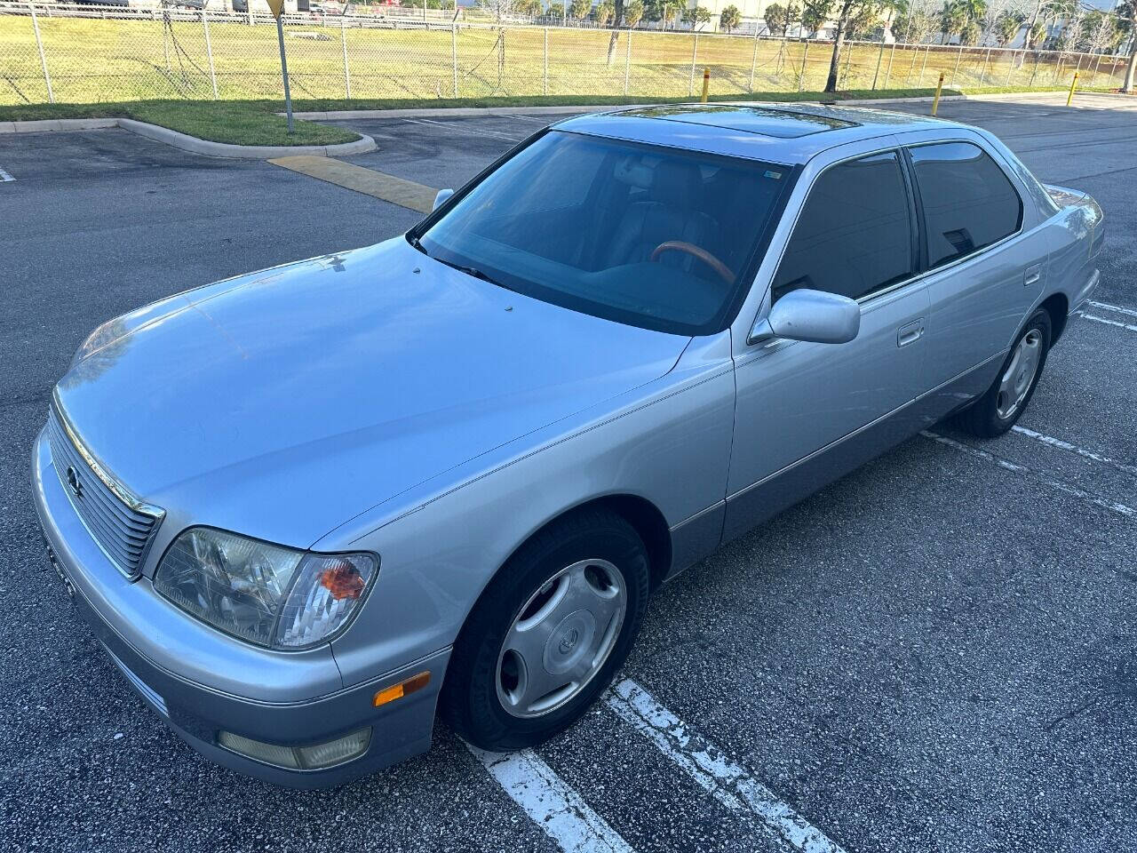 1998 Lexus LS 400  - $7,900