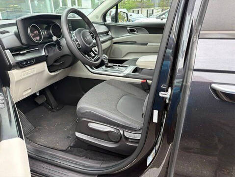 2023 Kia Carnival