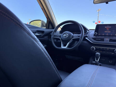 2021 Nissan Altima 2.5 SR