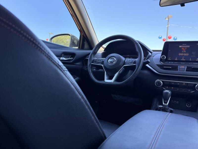 2021 Nissan Altima 2.5 SR