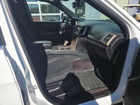 2017 Jeep Grand Cherokee Laredo