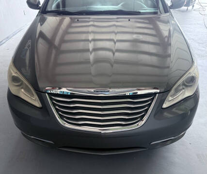 2013 Chrysler 200 Touring