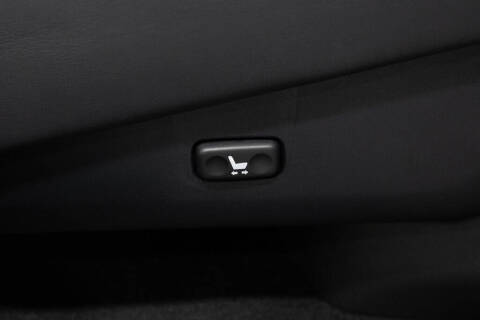 2021 Lexus LX 570 Three-Row