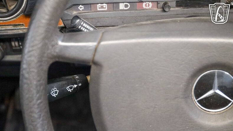 1984 Mercedes-Benz 500-Class
