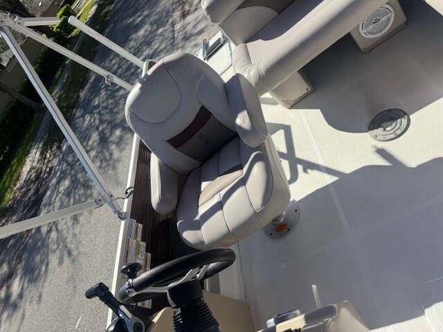 2018 Hurricane Fundeck FD196F deck