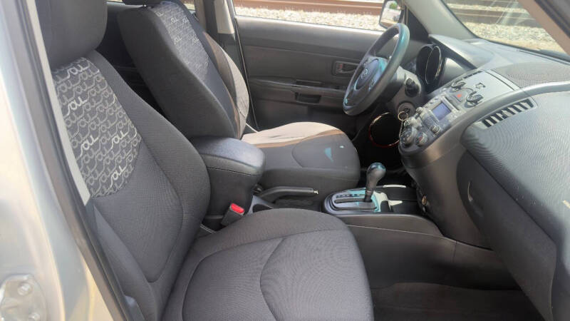 2010 Kia Soul +