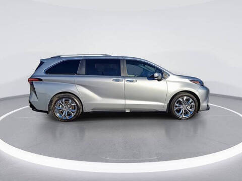 2024 Toyota Sienna Platinum 7-Passenger