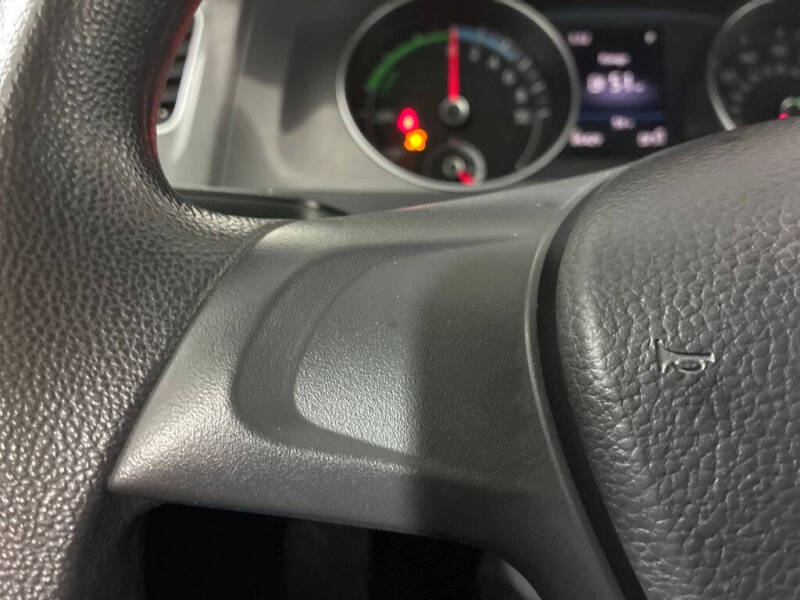 2016 Volkswagen e-Golf SE