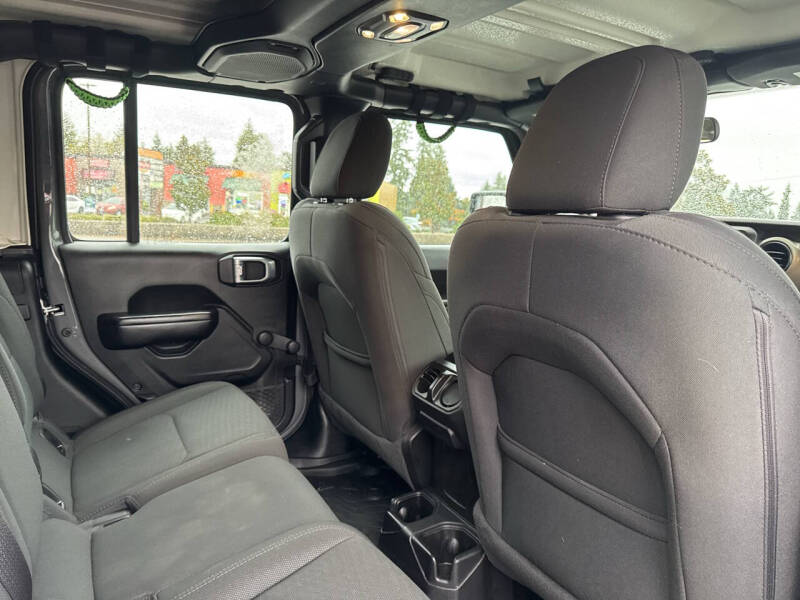 2020 Jeep Gladiator Sport