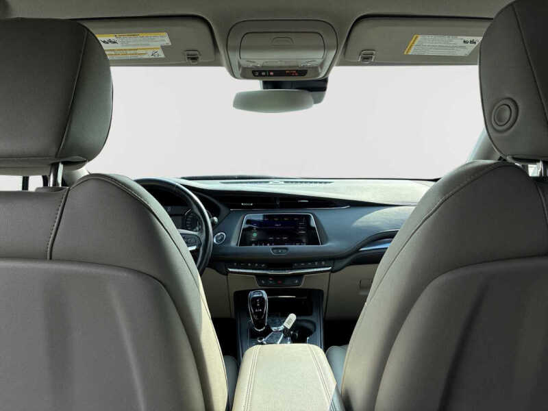 2023 Cadillac XT4 Luxury