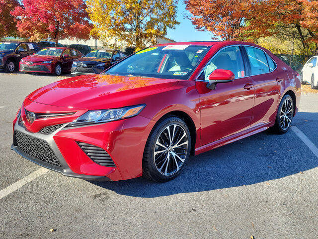 2020 Toyota Camry SE