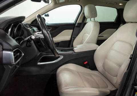 2020 Jaguar F-PACE 30t Prestige