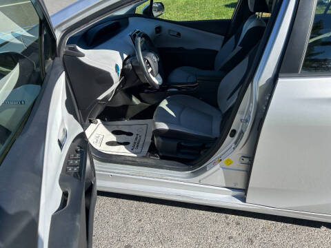 2016 Toyota Prius Three