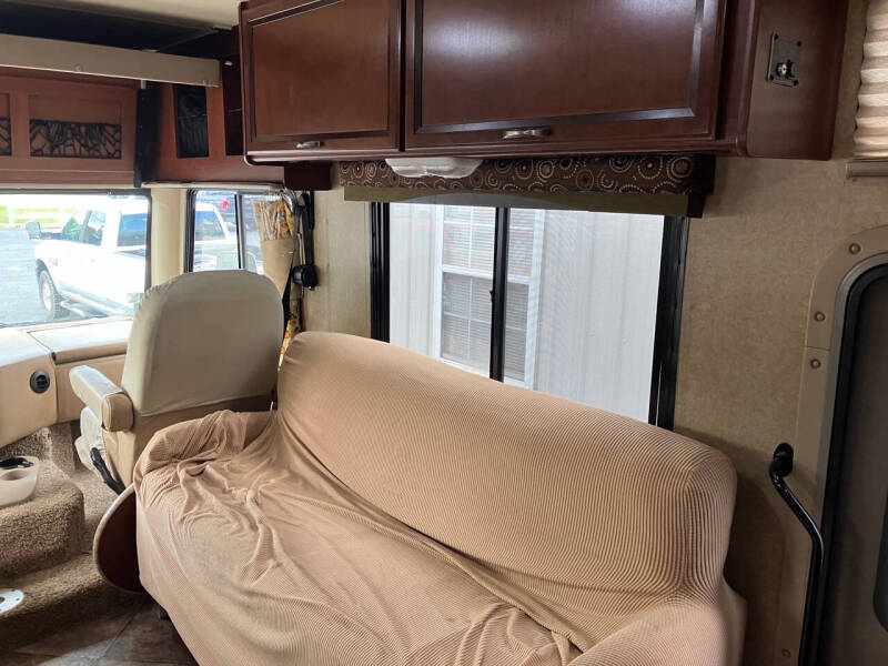 2015 Thor Motor Coach ACE