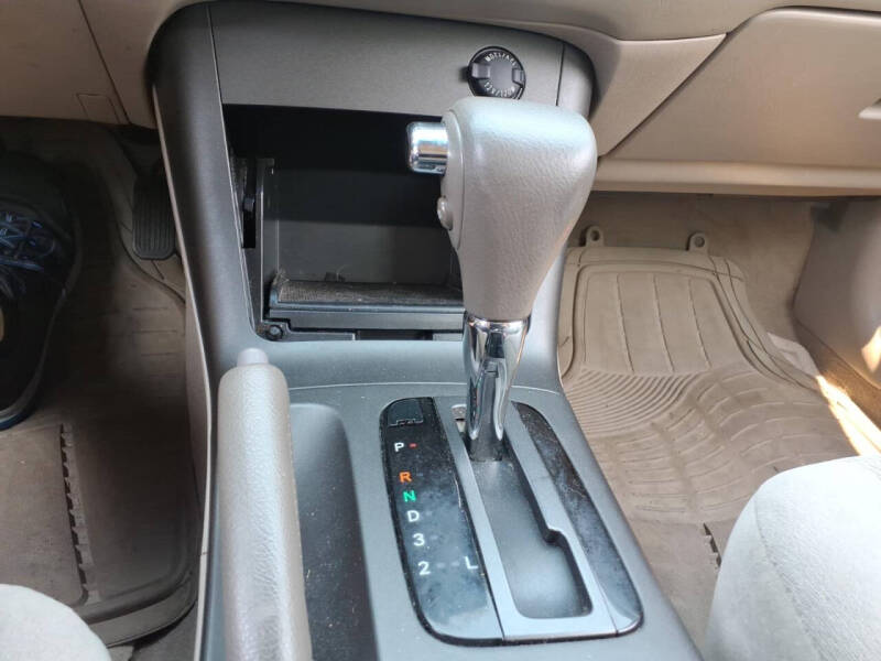 2005 Toyota Camry LE