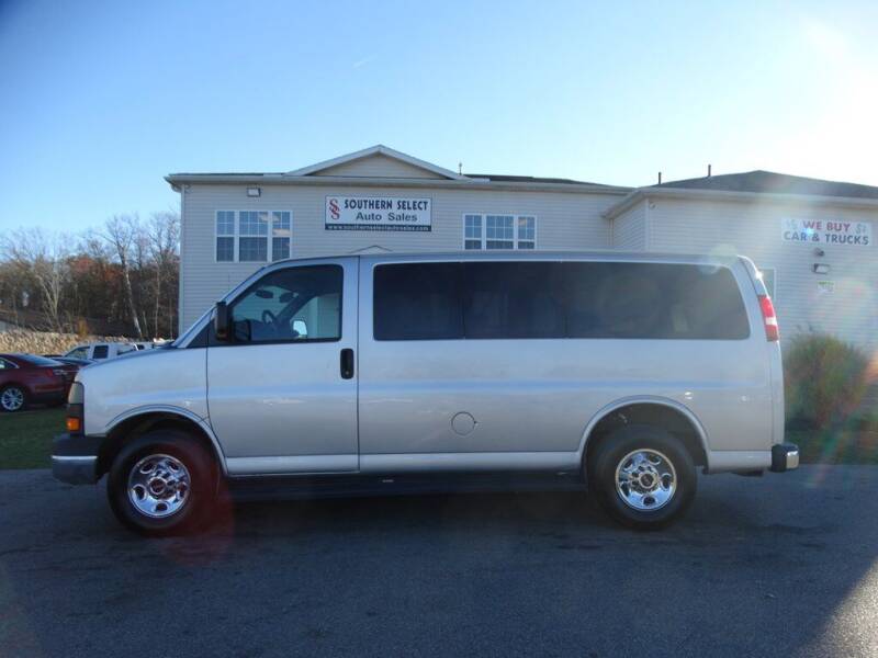 2010 GMC Savana for sale at SOUTHERN SELECT AUTO SALES in Medina OH