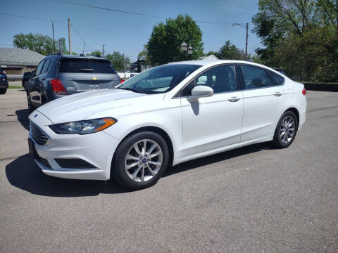 2017 Ford Fusion for sale at Dave's Car Corner in Hartford City IN