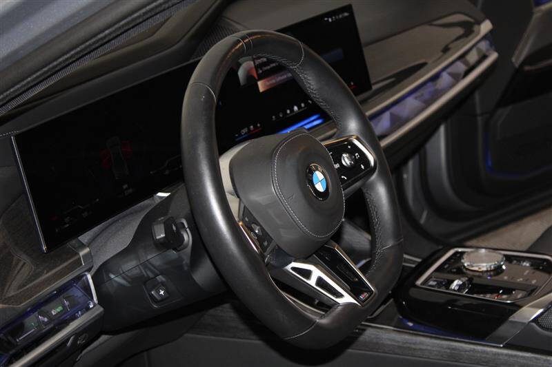 2024 BMW 7 Series 740i