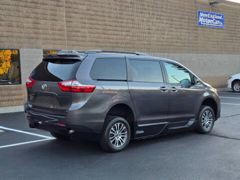 2019 Toyota Sienna XLE 8-Passenger
