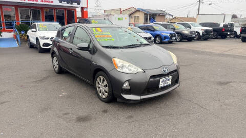 2013 Toyota Prius c Three
