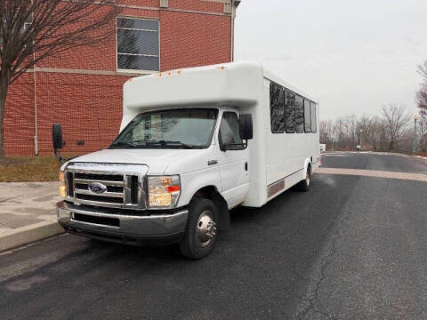 2019 Ford E-450