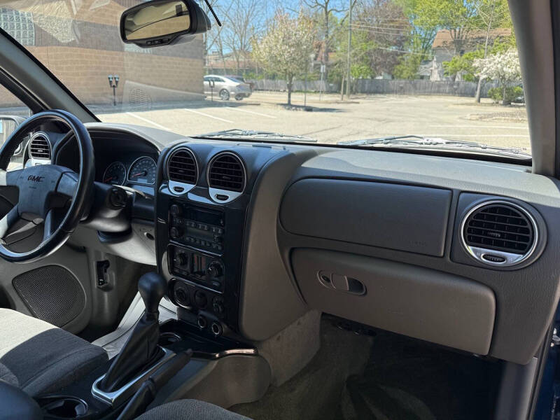 2004 GMC Envoy XL SLE