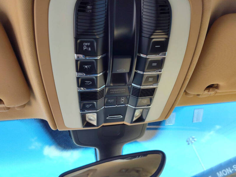 2011 Porsche Cayenne S Hybrid