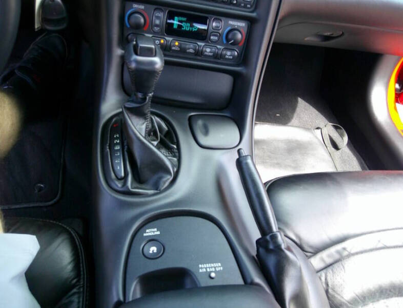 2004 Chevrolet Corvette