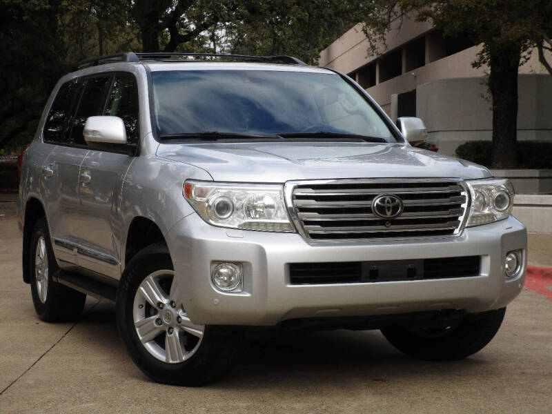 2014 Toyota Land Cruiser Base's photo