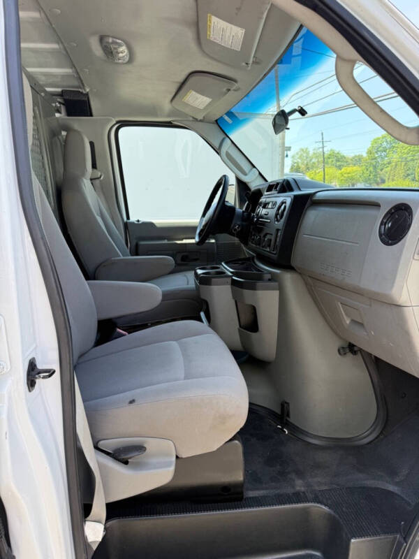 2014 Ford E-Series E-250