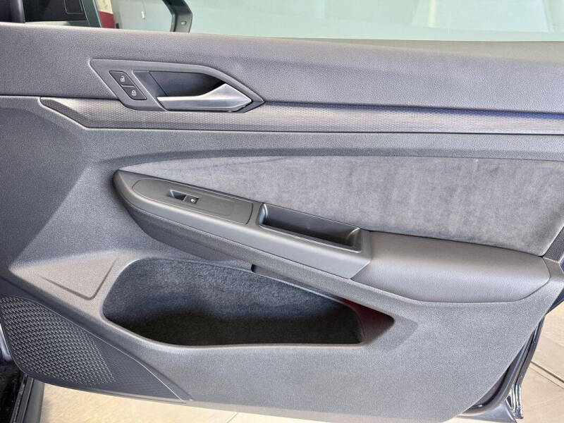 2023 Volkswagen Golf GTI SE