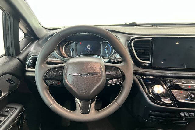 2024 Chrysler Pacifica Plug-In Hybrid