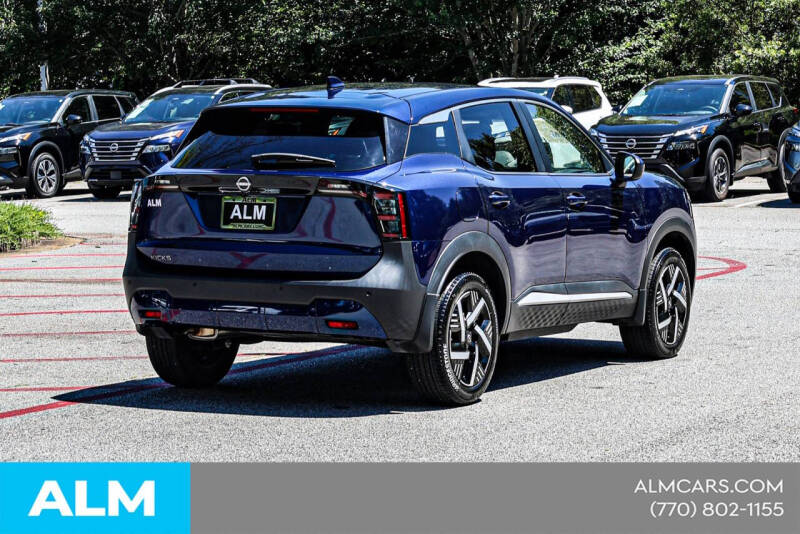 2025 Nissan Kicks SV