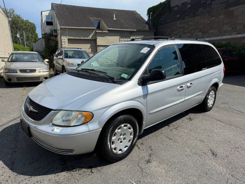 2003 Chrysler Town and Country eL
