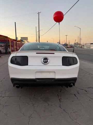 2012 Ford Mustang GT Premium