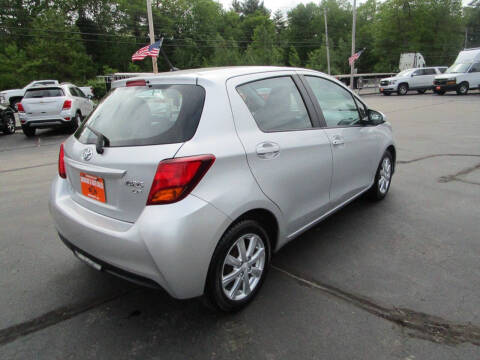 2015 Toyota Yaris 5-Door LE