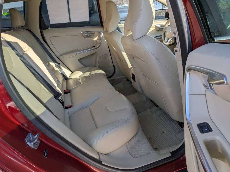 2015 Volvo XC60 T5 Drive-E Premier