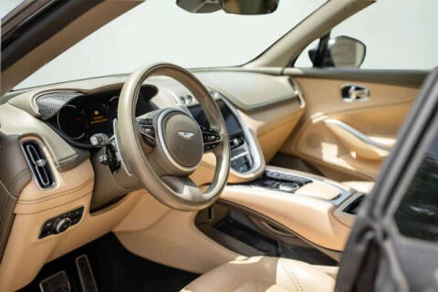 2023 Aston Martin DBX