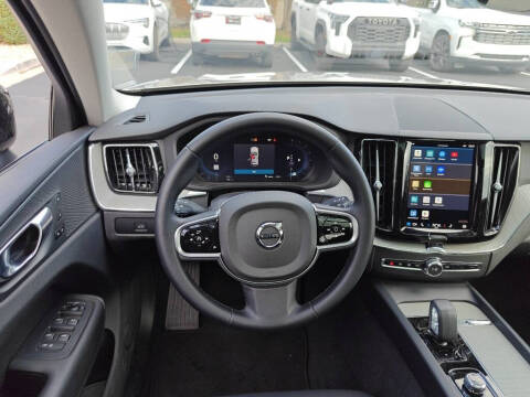 2025 Volvo XC60 B5 Plus Dark Theme