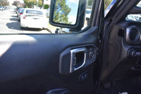 2022 Jeep Gladiator Sport