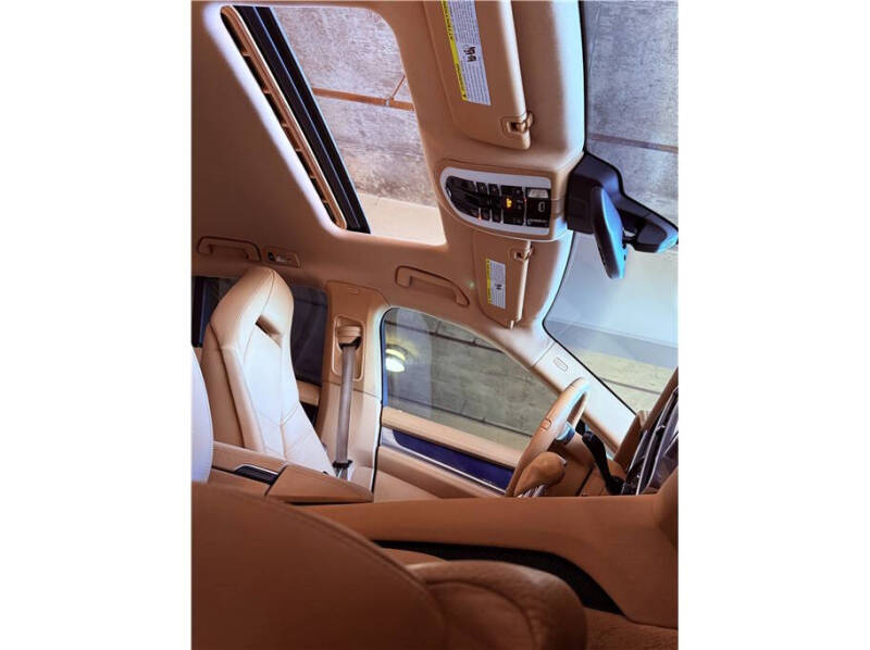 2011 Porsche Panamera 4