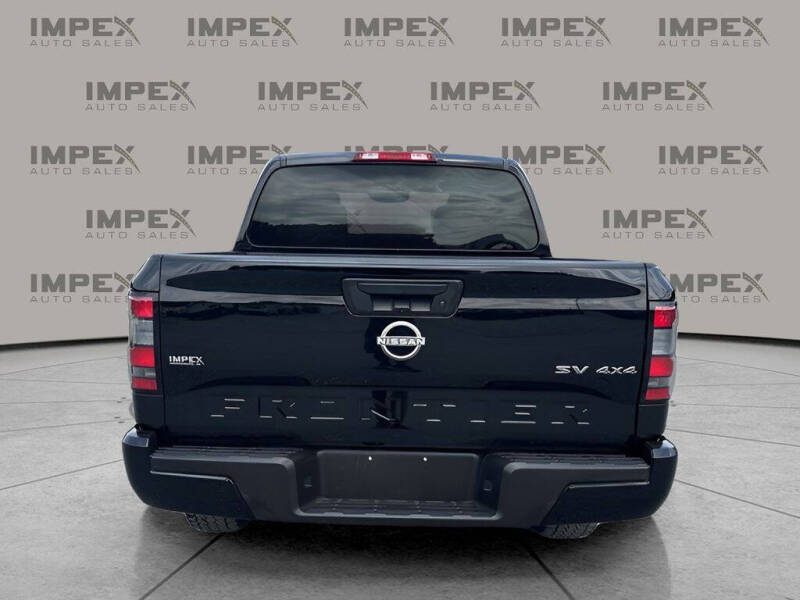 2023 Nissan Frontier SV
