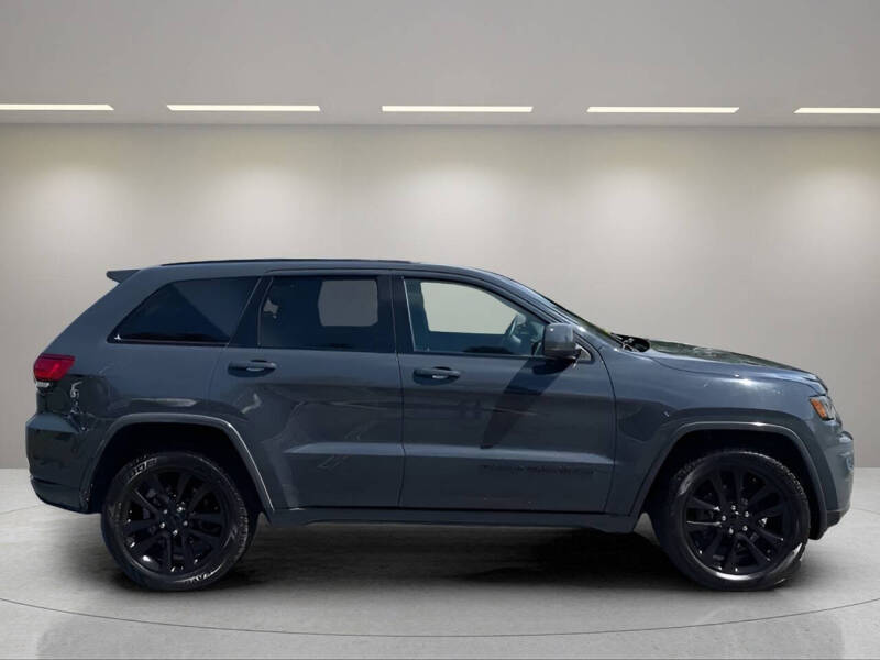 2017 Jeep Grand Cherokee Altitude