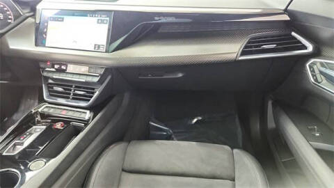 2022 Audi e-tron GT quattro Premium Plus