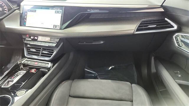 2022 Audi e-tron GT quattro Premium Plus