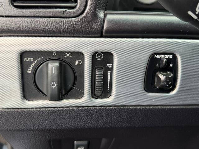2005 Ford Thunderbird Deluxe