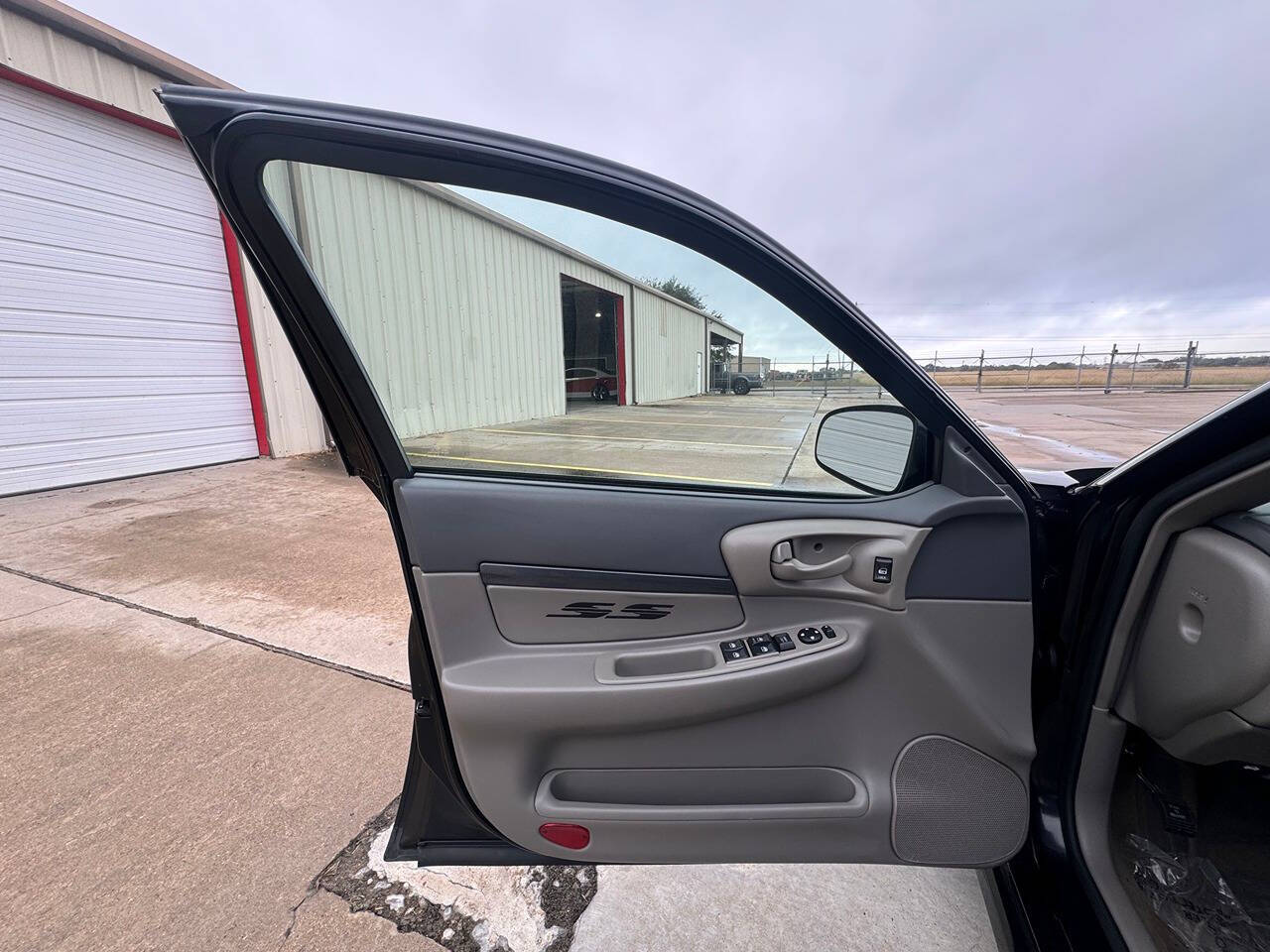 2004 Chevrolet Impala for sale at Carnival Car Company in Victoria, TX