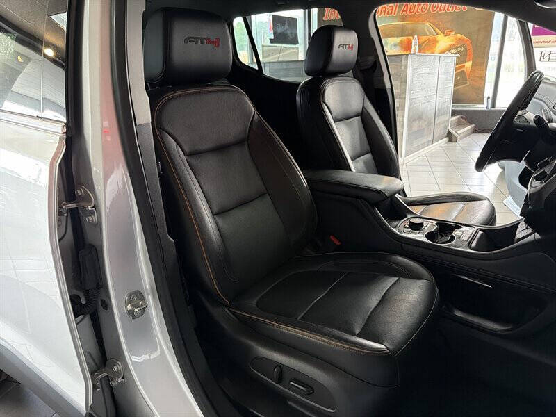 2020 GMC Acadia SLT