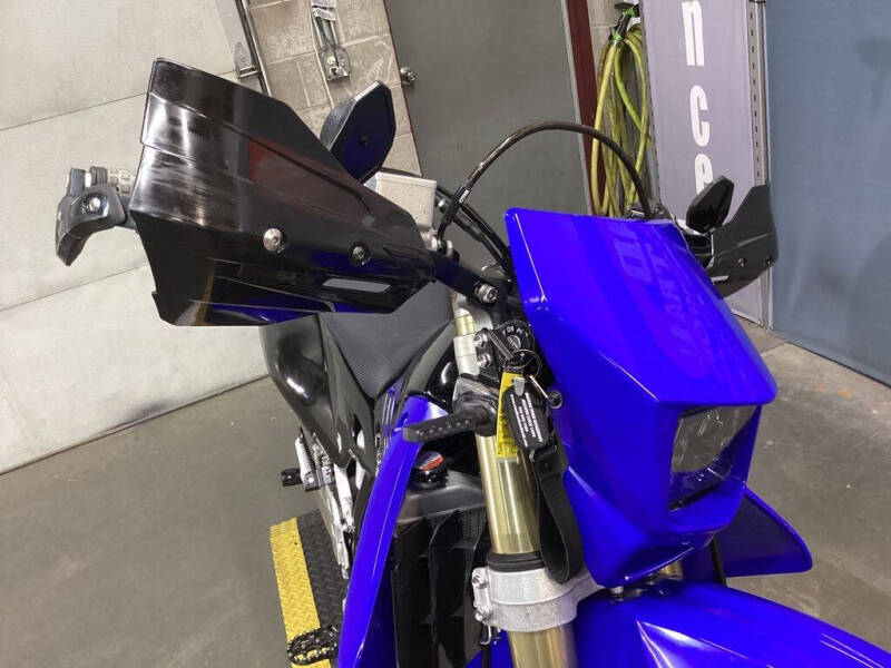 2023 Suzuki DR-Z400SM